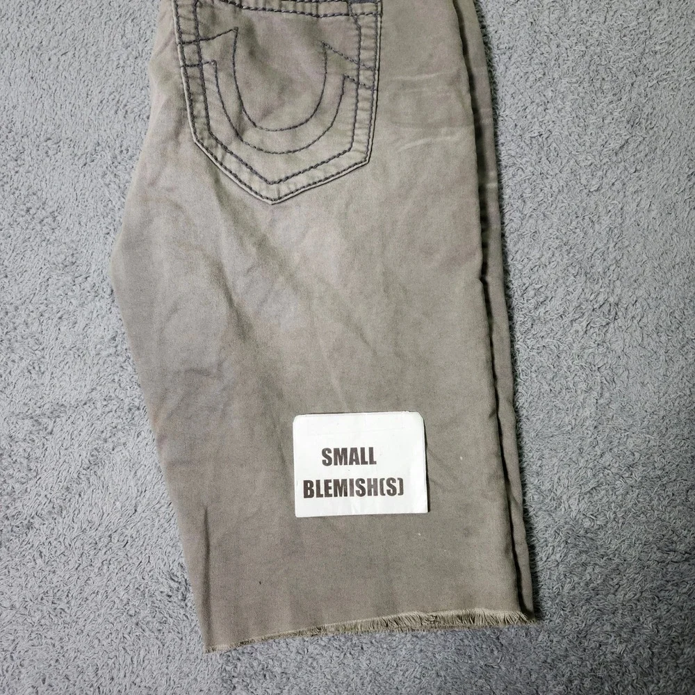 True Religion Mens 33 Denim Shorts Olive Green Raw Hem Contrast Distressed